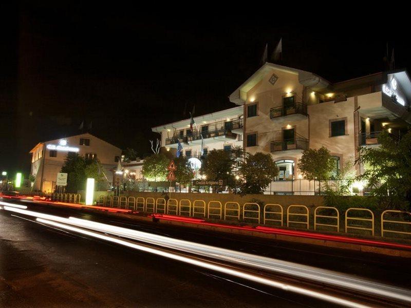 OC Hotel Lunghezza Buitenkant foto