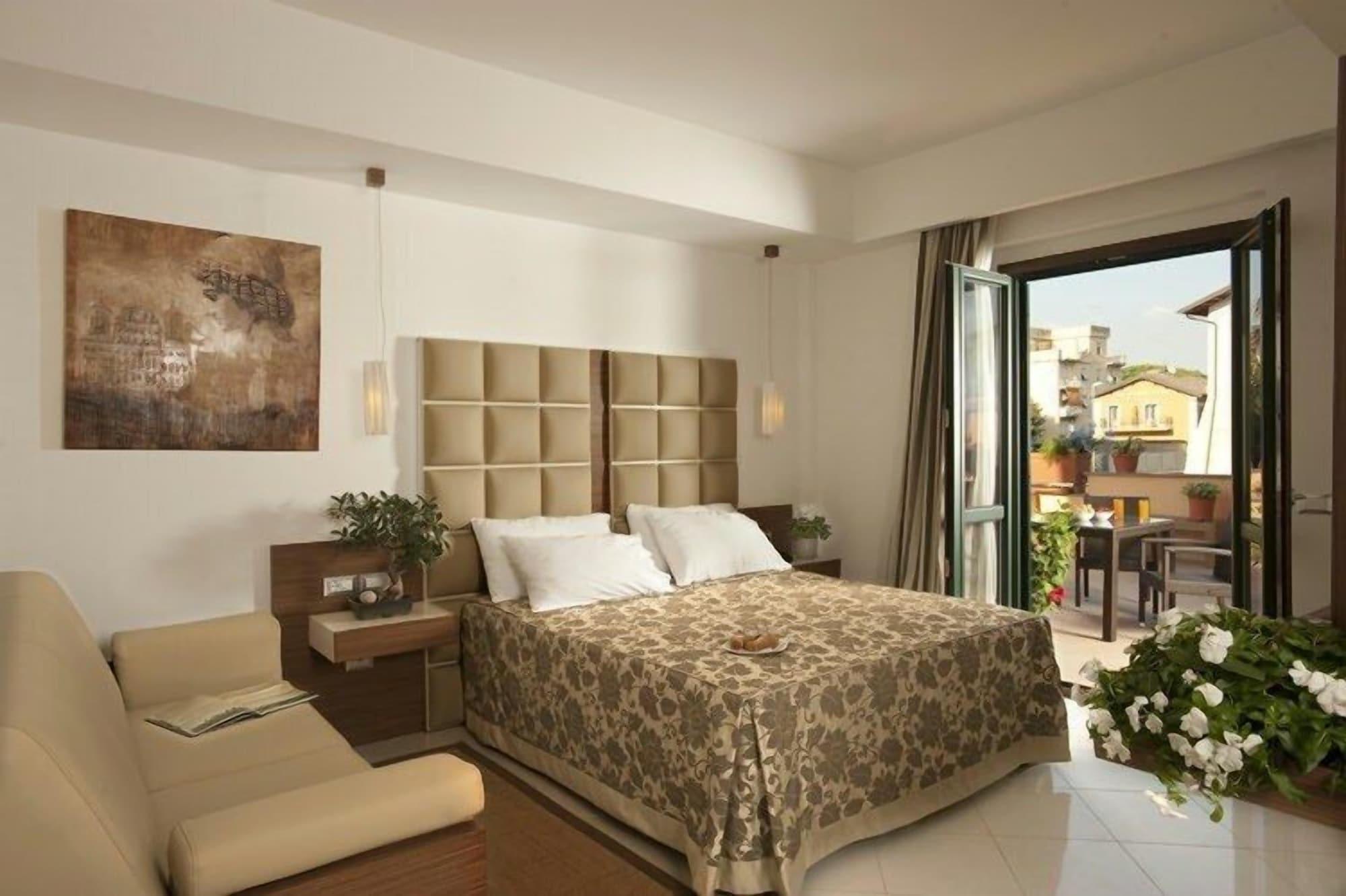OC Hotel Lunghezza Buitenkant foto