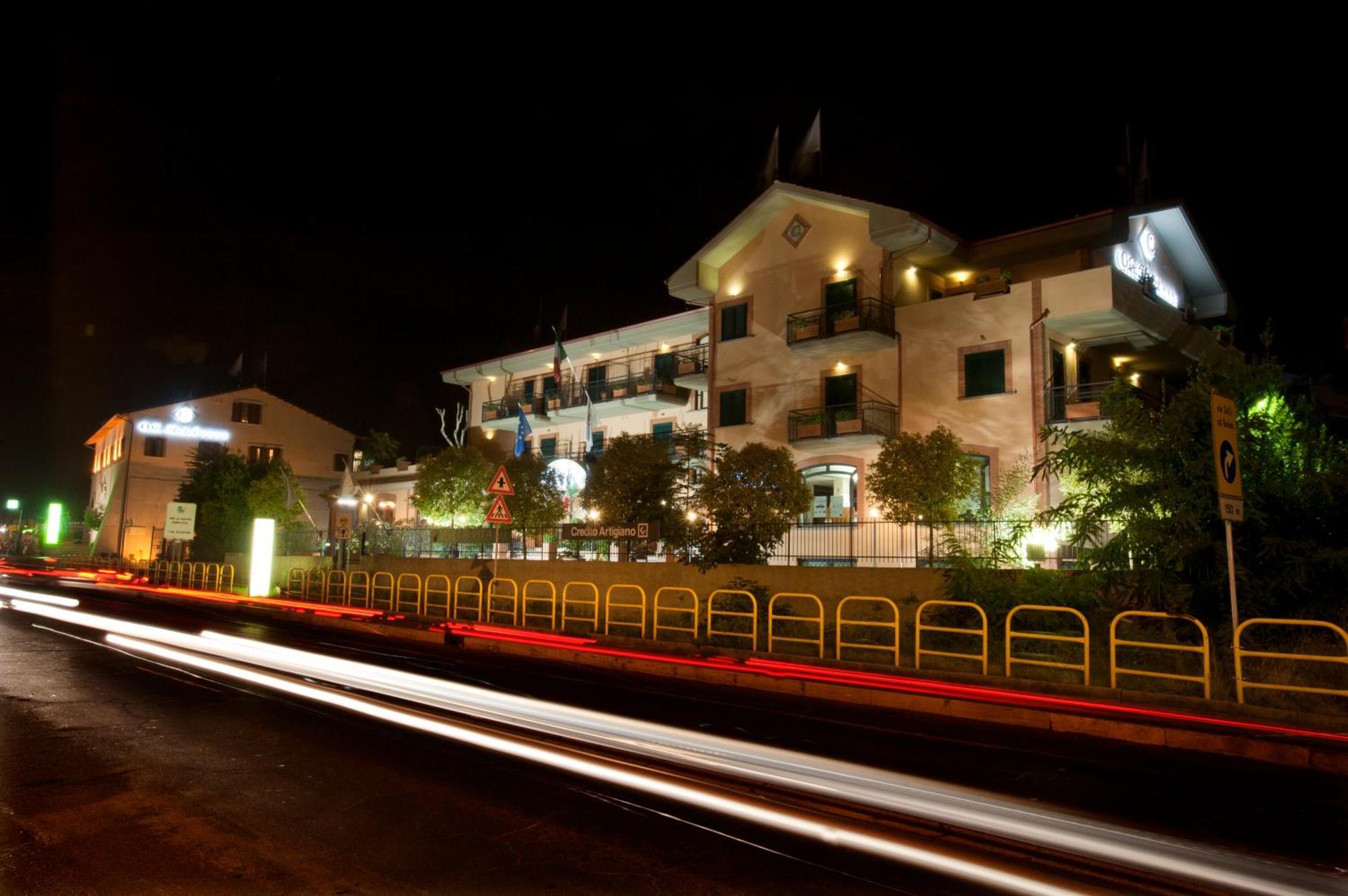 OC Hotel Lunghezza Buitenkant foto