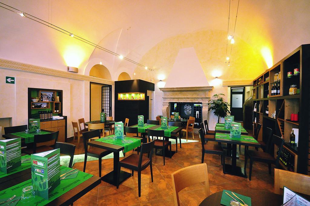 OC Hotel Lunghezza Buitenkant foto